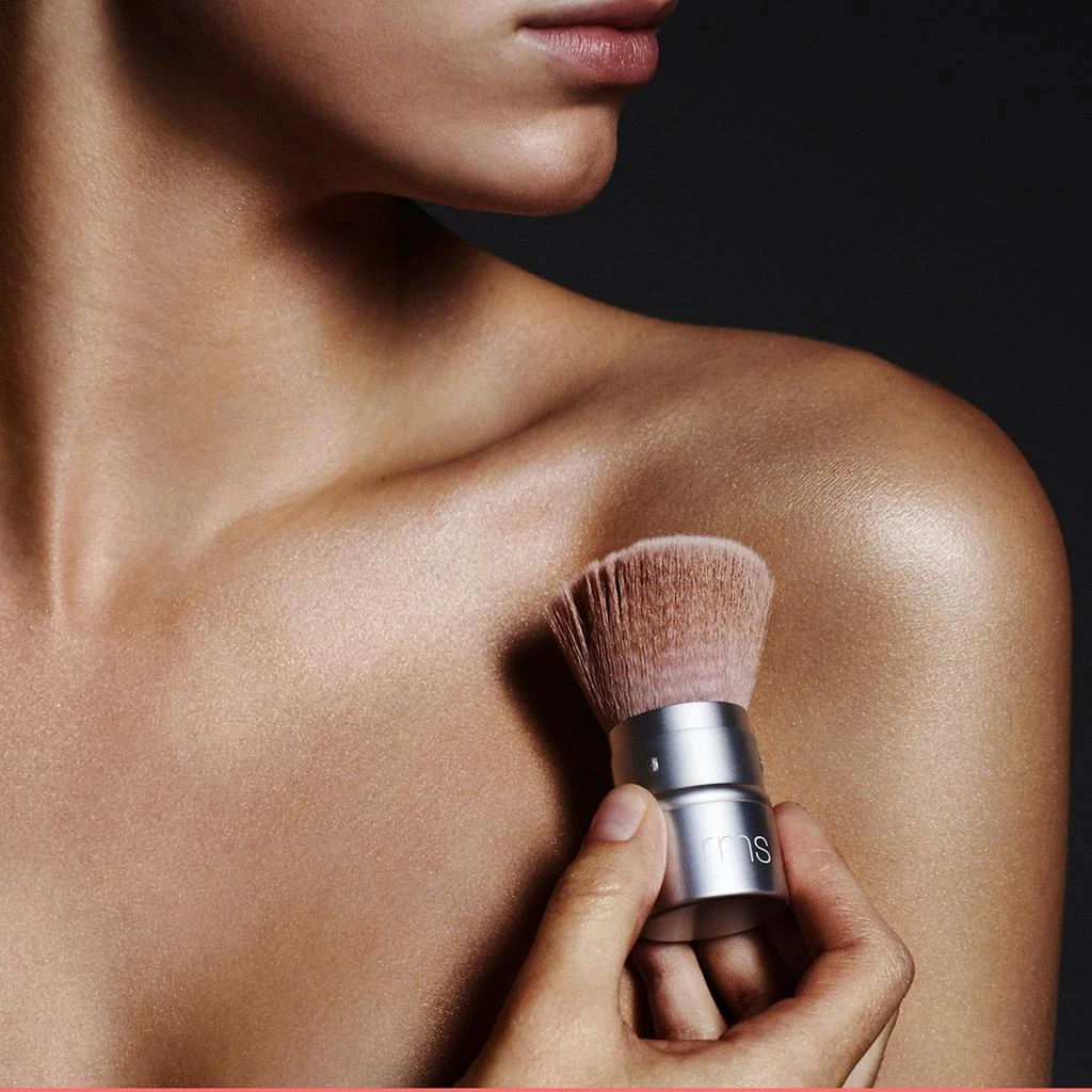 商品RMS Beauty|Living Glow Face and Body Powder Brush,价格¥146,第3张图片详细描述