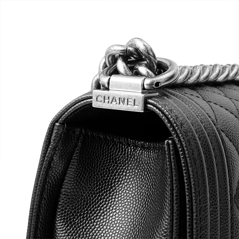 商品[国内直发] Chanel|香奈儿 LEBOY 复古做旧银扣 荔枝纹颗粒牛皮 手提单肩斜挎包 小号 女款 黑色,价格¥47221,第7张图片详细描述