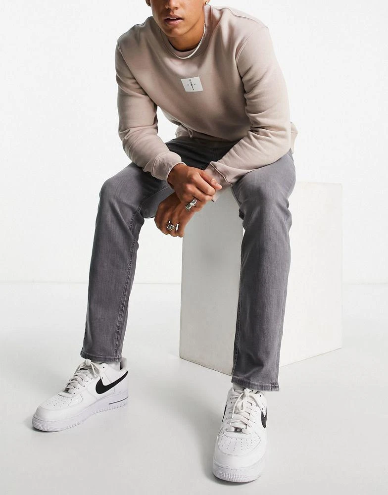 商品Jack & Jones|Jack & Jones Intelligence Mike straight fit jeans in vintage in light grey,价格¥198,第2张图片详细描述