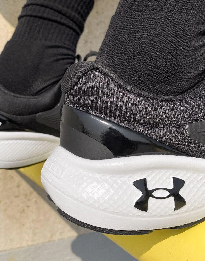 商品Under Armour|Under Armour Run Charged Vantage 2 trainers in black and white,价格¥484,第4张图片详细描述