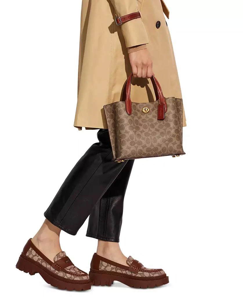 商品Coach|Signature Coated Canvas Willow Tote 24 with Convertible Straps,价格¥2244,第4张图片详细描述