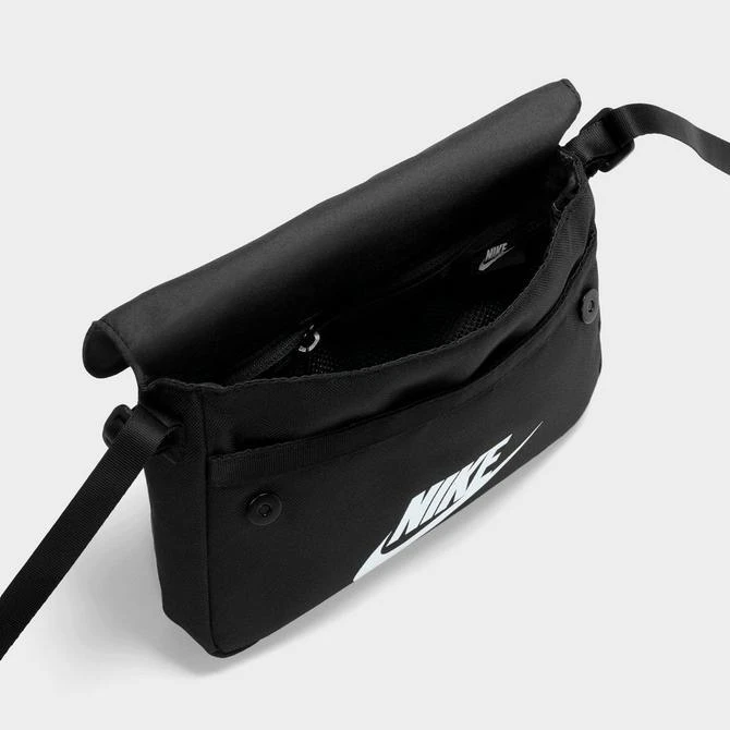 Nike Sportswear Revel Crossbody Bag (3L) 商品