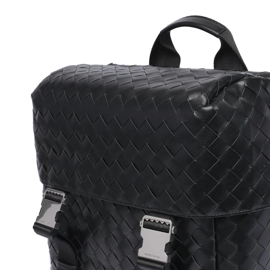 商品Bottega Veneta|Bottega Veneta Intrecciato Flap Backpack,价格¥26920,第4张图片详细描述