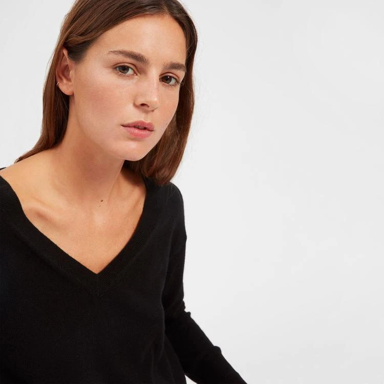商品Everlane|V领短版羊绒衫,价格¥332,第2张图片详细描述