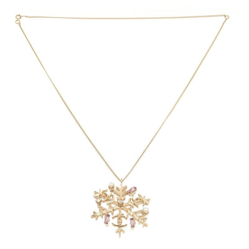 Chanel Gold Metal CC Snowflake Necklace商品第1张图片规格展示