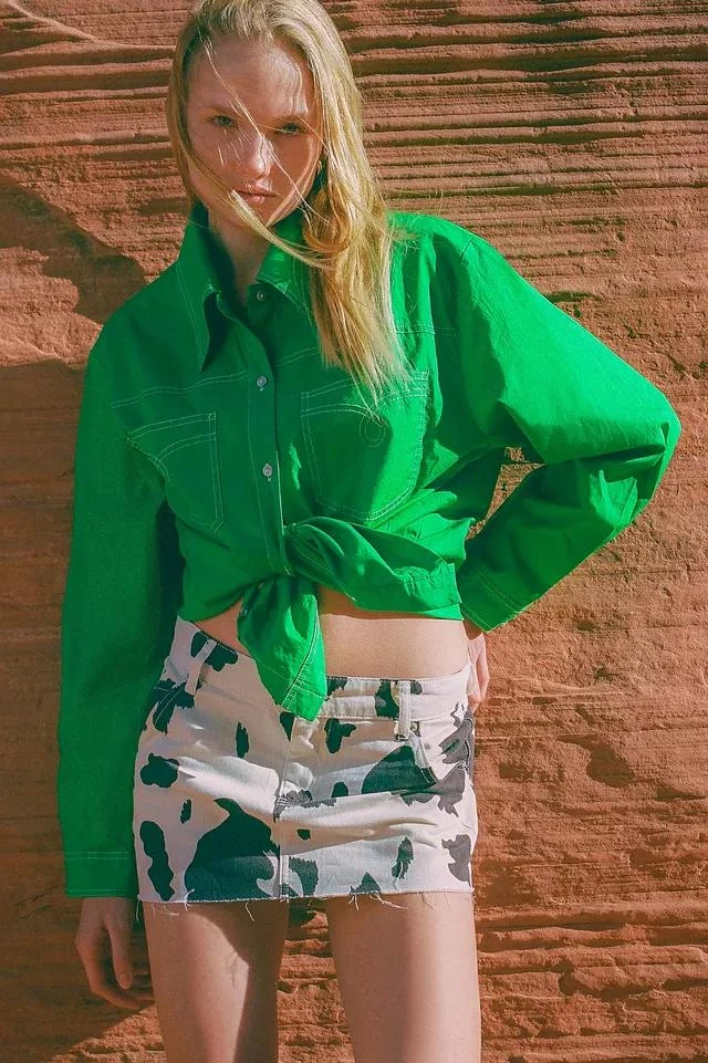 商品Urban Outfitters|UO Cow Print Denim Mini Skirt,价格¥38,第1张图片