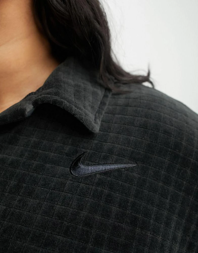 商品NIKE|Nike Plus velour cropped polo shirt in black,价格¥793,第3张图片详细描述