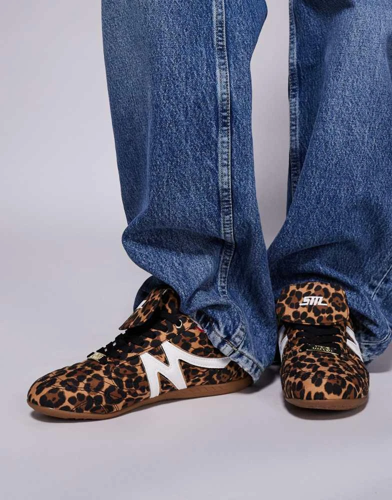 商品Steve Madden|Steve Madden Freekick trainers with fold over detail in leopard,价格¥778,第1张图片