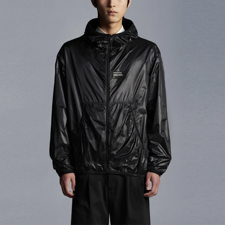 商品[国内直发] Moncler|盟可睐 X fragment 藤原浩联名款 FW21 后背字母星星图案印花拉链连帽夹克外套 男款 黑色,价格¥5266,第3张图片详细描述