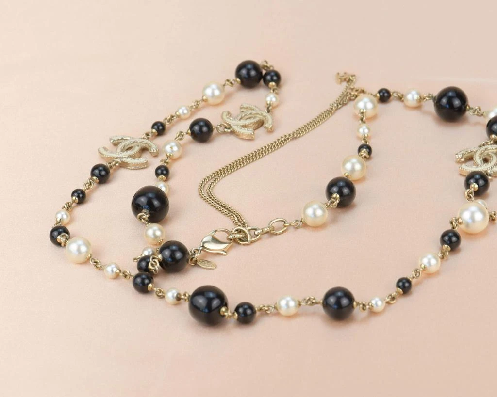 Chanel CC 2011 Pearl Necklace and Earrings Set 商品