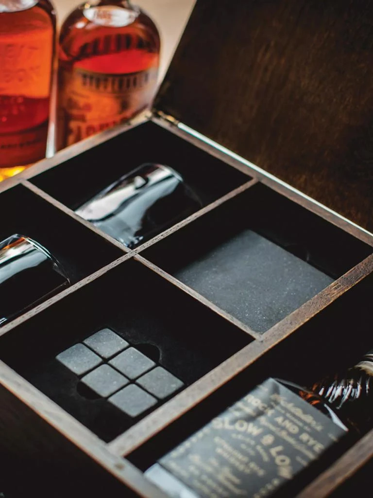 商品Picnic Time|Whiskey Box Gift Set,价格¥1566,第2张图片详细描述