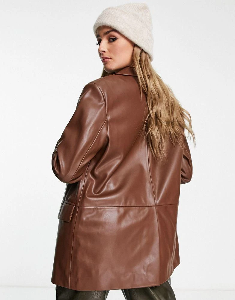 商品Bershka|Bershka oversized faux leather blazer in brown,价格¥344,第2张图片详细描述