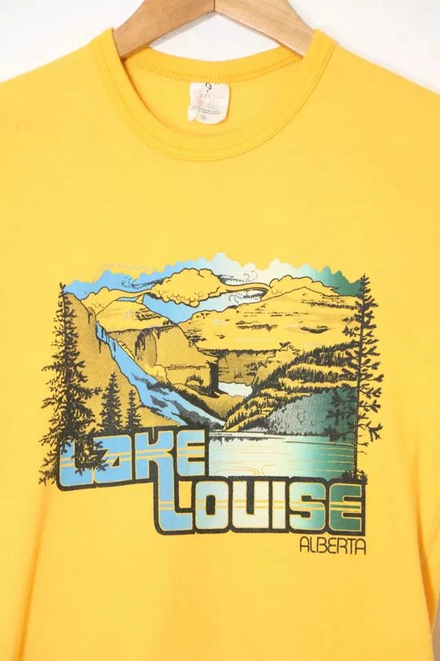 商品Urban Outfitters|Vintage Lake Louise Alberta Banded Collar and Sleeve T-shirt Made in Canada,价格¥446,第2张图片详细描述