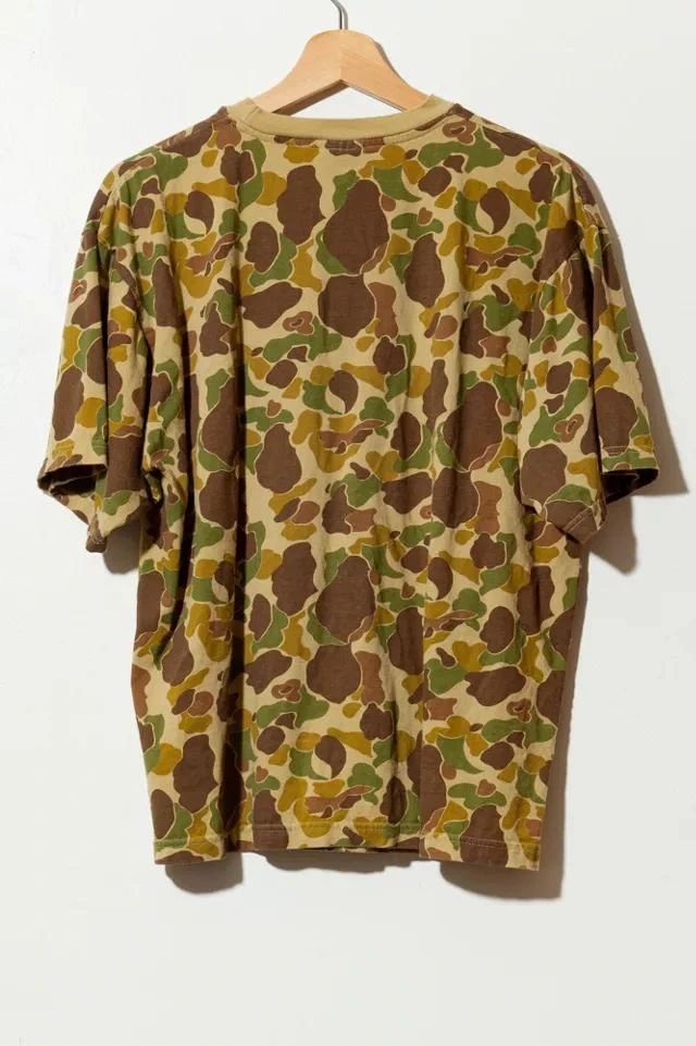 商品Urban Outfitters|Vintage 1980s Distressed Duck Camouflage Graphic T-Shirt,价格¥735,第2张图片详细描述