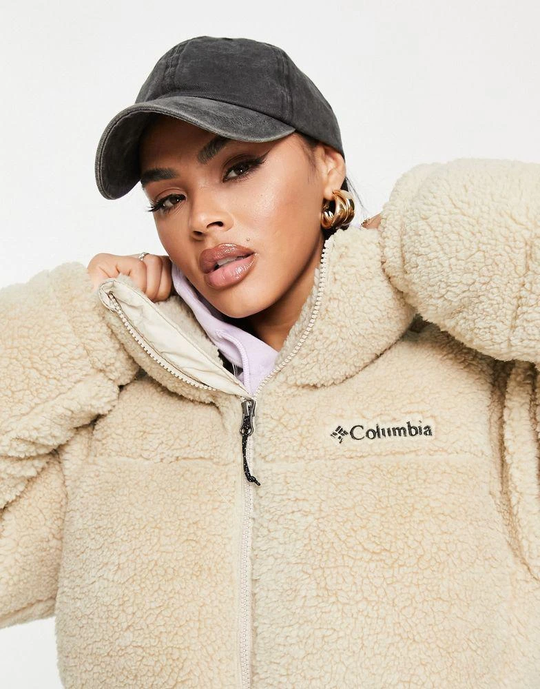 商品Columbia|Columbia Puffect sherpa puffer jacket in stone Exclusive at ASOS,价格¥880,第4张图片详细描述