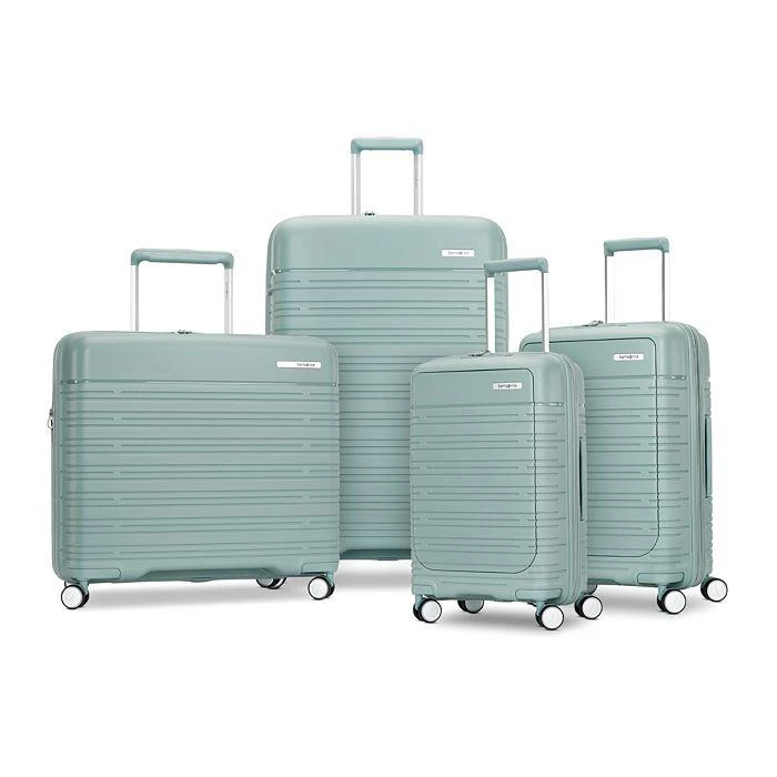 Elevation™ Plus Carry On Spinner Suitcase 22 x 14 商品