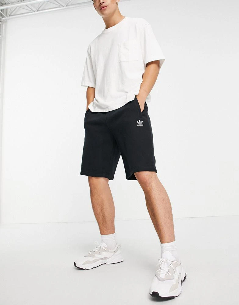 商品Adidas|adidas Originals essentials shorts with small logo in black,价格¥348,第1张图片