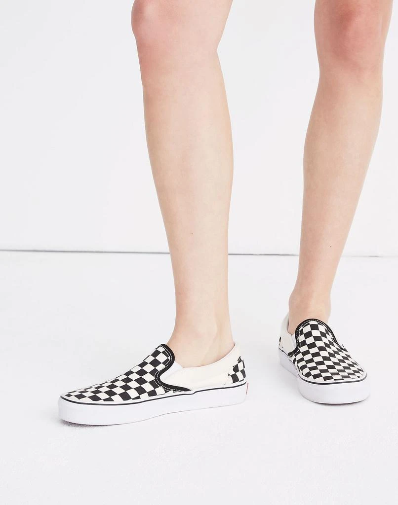 商品Vans|Unisex Classic Slip-On Sneakers in Black Checkerboard,价格¥325,第4张图片详细描述