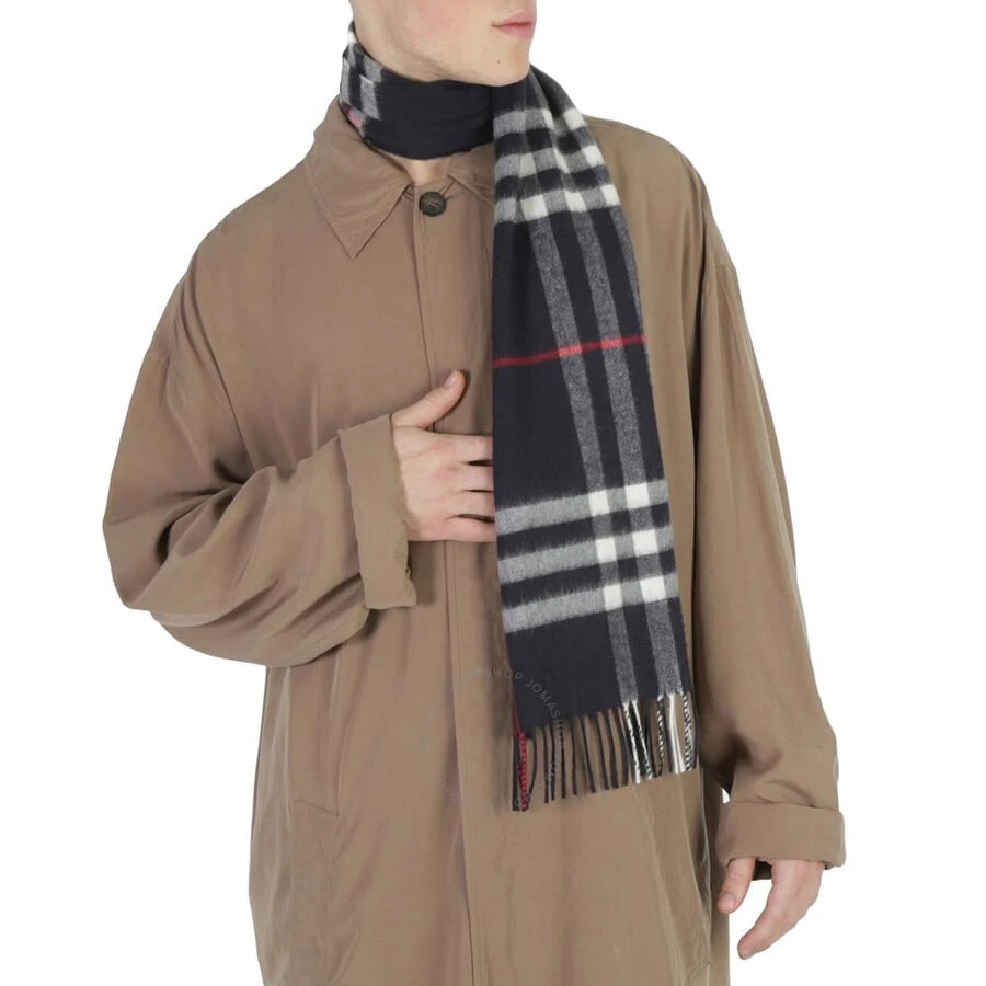 商品Burberry|Navy Giant Check Cashmere Scarf,价格¥2829,第1张图片