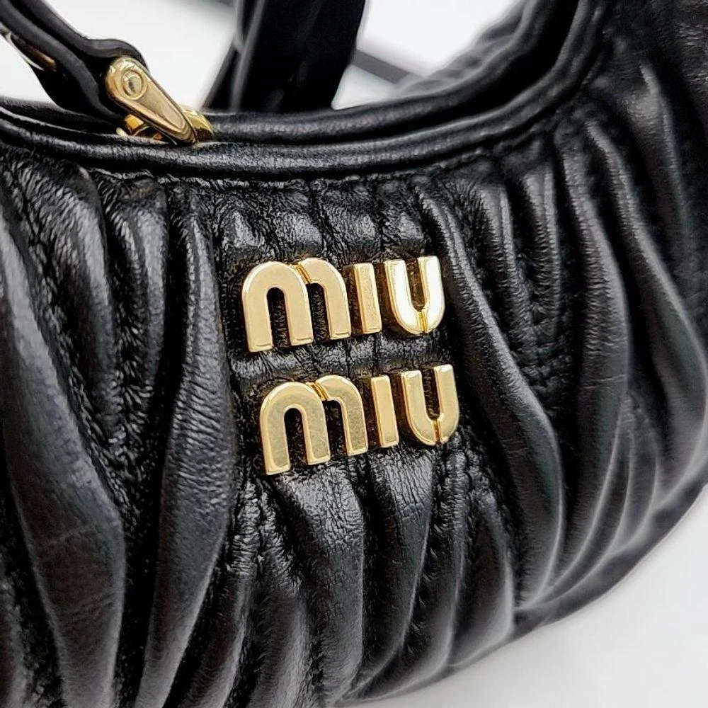 商品[二手商品] Miu Miu|Wander Matrace Hobo Bag Micro,价格¥8546,第3张图片详细描述