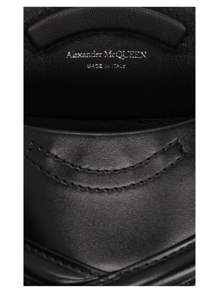商品Alexander McQueen|Alexander McQueen The Curve Logo Embossed Mini Bucket Bag,价格¥3354,第3张图片详细描述