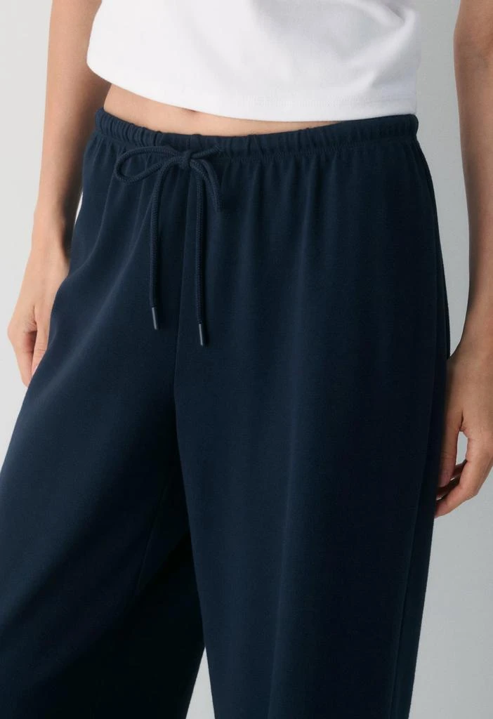 商品Aritzia|Sunday Best - Besthug™ Gilmore Pant,价格¥442,第4张图片详细描述