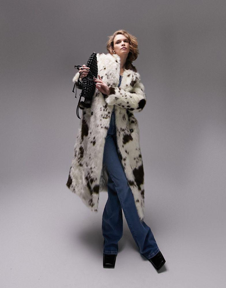 Topshop oversized longline faux fur coat in cow print商品第4张图片规格展示