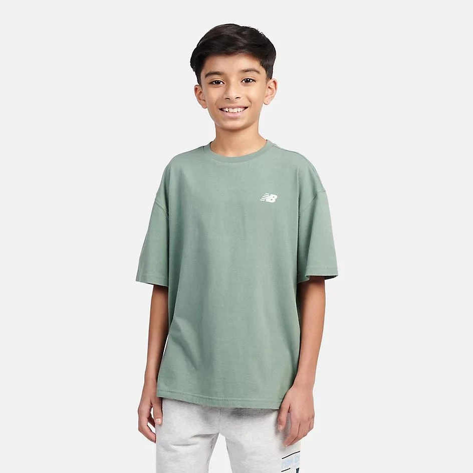 商品New Balance|Back Graphic Queue T-Shirt,价格¥186,第1张图片