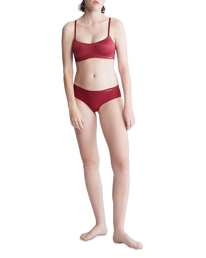 商品Calvin Klein|Liquid Touch Lightly Lined Bralette,价格¥356,第4张图片详细描述
