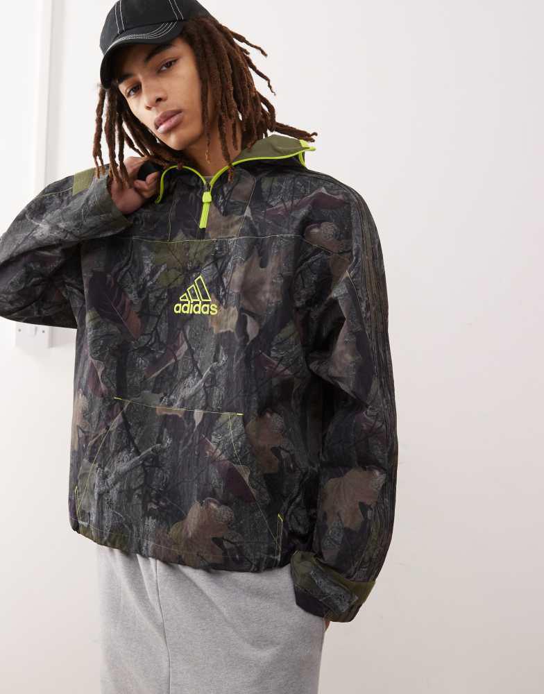 Adidas adidas Originals Camo Jacket Q1 in green - Jackets - Free