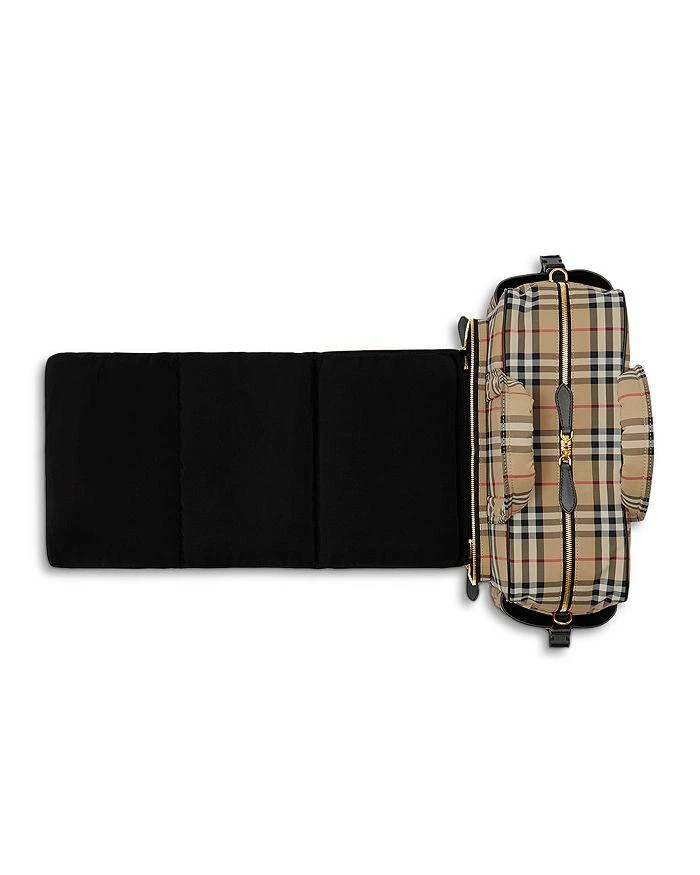 商品Burberry|Quilted Nylon Baby Changing Bag,价格¥10373,第5张图片详细描述