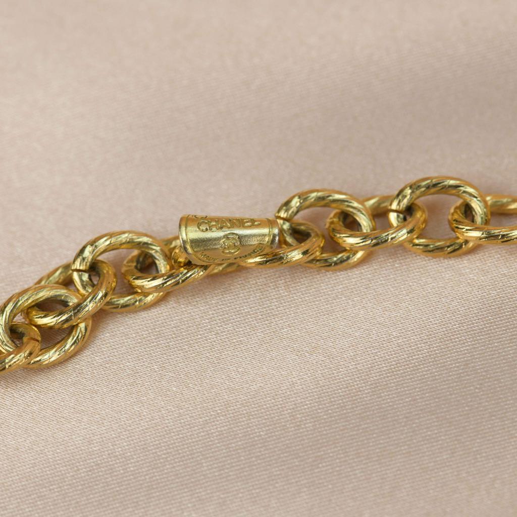 Chanel Vintage Gold Plated Chain Necklace with Six Iconic Charms商品第8张图片规格展示