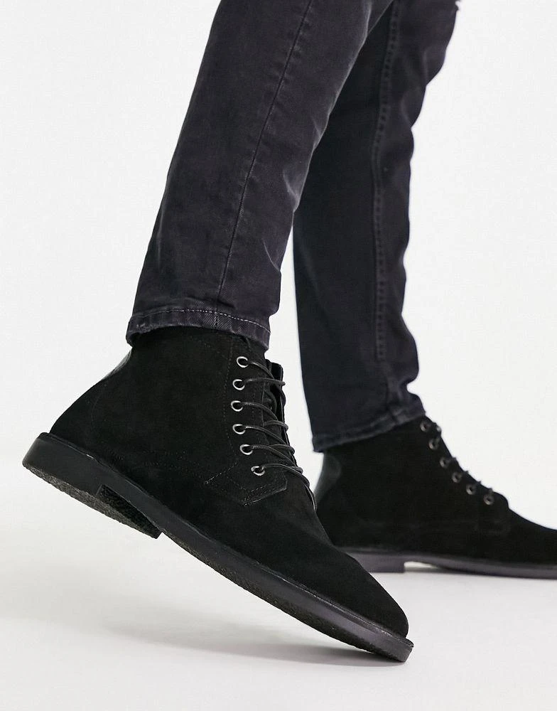 商品ASOS|ASOS DESIGN desert boots in black suede with leather detail,价格¥406,第4张图片详细描述