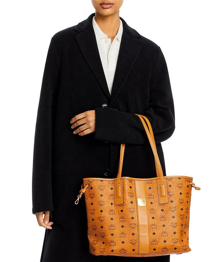 商品MCM|Medium Liz Reversible Tote 中号双面手提包,价格¥5220,第2张图片详细描述