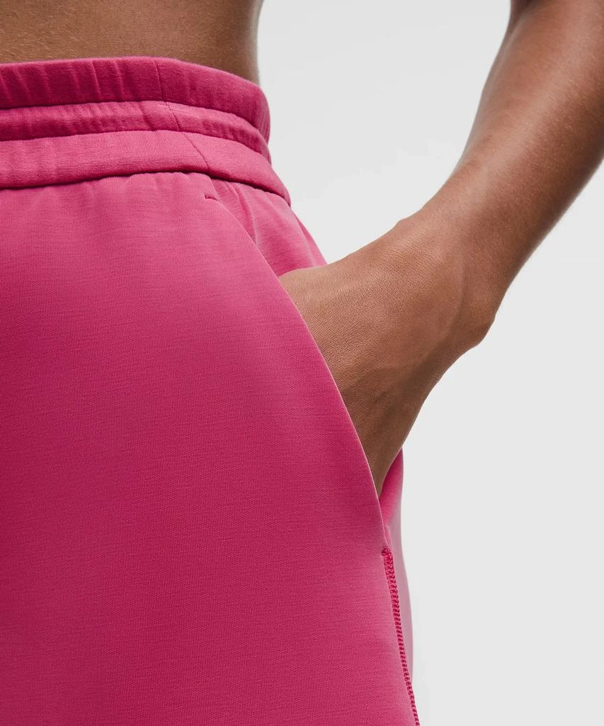 Softstreme High-Rise Short 4" 商品