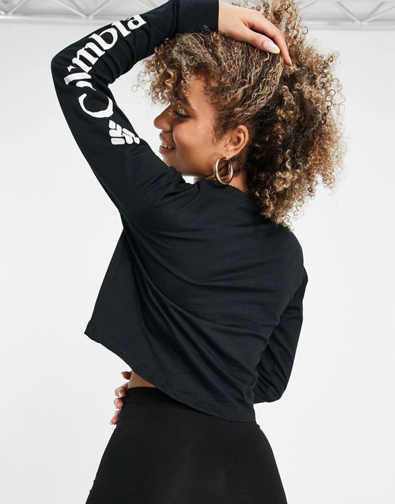 商品Columbia|Columbia North Cascades long sleeve cropped t-shirt in black Exclusive at ASOS,价格¥126,第2张图片详细描述