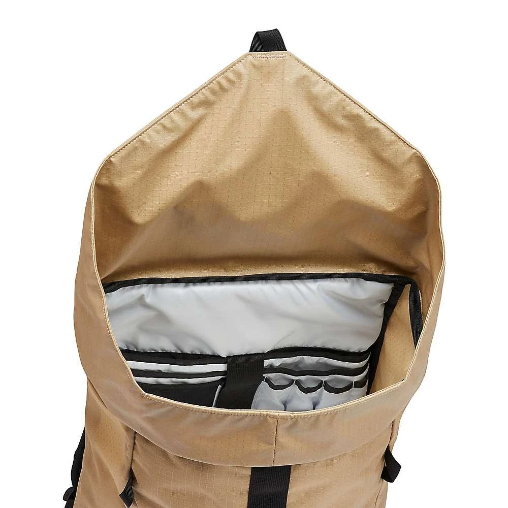商品Mountain Hardwear|Mountain Hardwear Camp 4 32L Backpack,价格¥1069,第4张图片详细描述