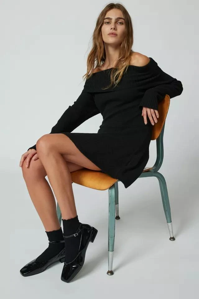 商品Urban Outfitters|UO Blake Off-The-Shoulder Mini Dress,价格¥525,第2张图片详细描述