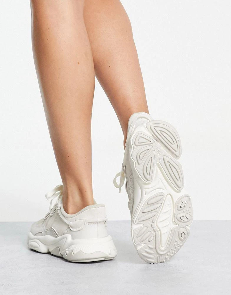 商品Adidas|adidas Originals Ozweego trainers in off-white,价格¥847,第2张图片详细描述