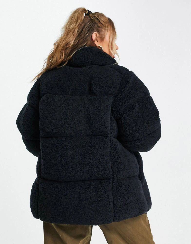 商品Columbia|Columbia Puffect sherpa unisex puffer jacket in black Exclusive at ASOS,价格¥946,第2张图片详细描述