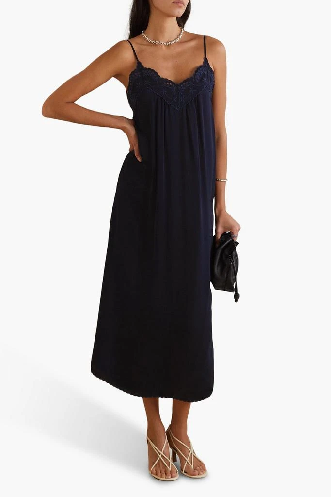 商品See by Chloé|Broderie anglaise-trimmed crepe de chine midi slip dress,价格¥2155,第2张图片详细描述