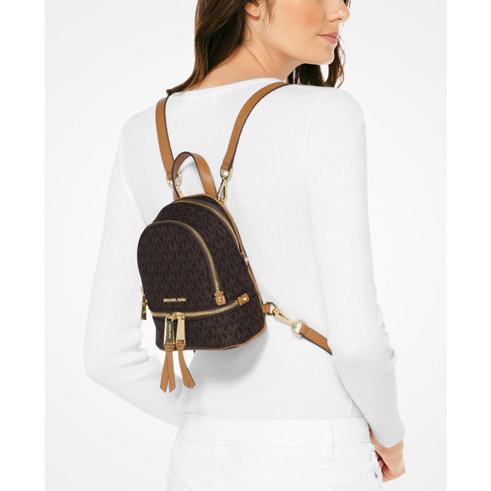 商品Michael Kors|Signature Rhea Zip Extra Small Messenger Backpack,价格¥2437,第4张图片详细描述