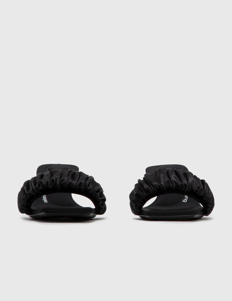 商品Alexander Wang|Jessie Scrunchie Slide Satin,价格¥3826,第4张图片详细描述