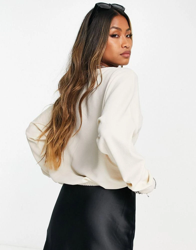商品VERO MODA|Vero Moda long sleeve batwing top in birch,价格¥175,第2张图片详细描述