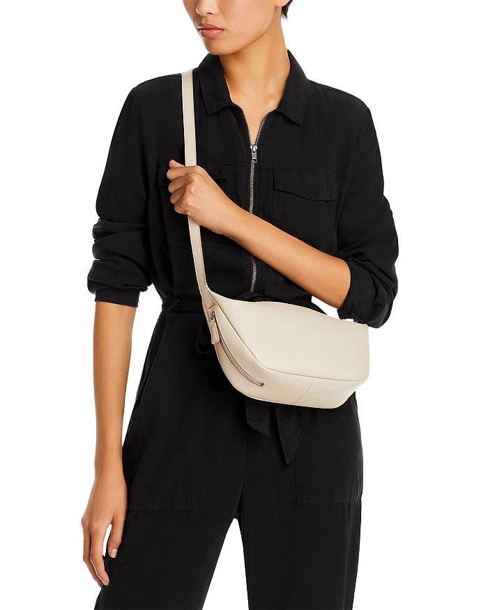商品Madewell|The Sling Crossbody Bag in Leather,价格¥858,第2张图片详细描述