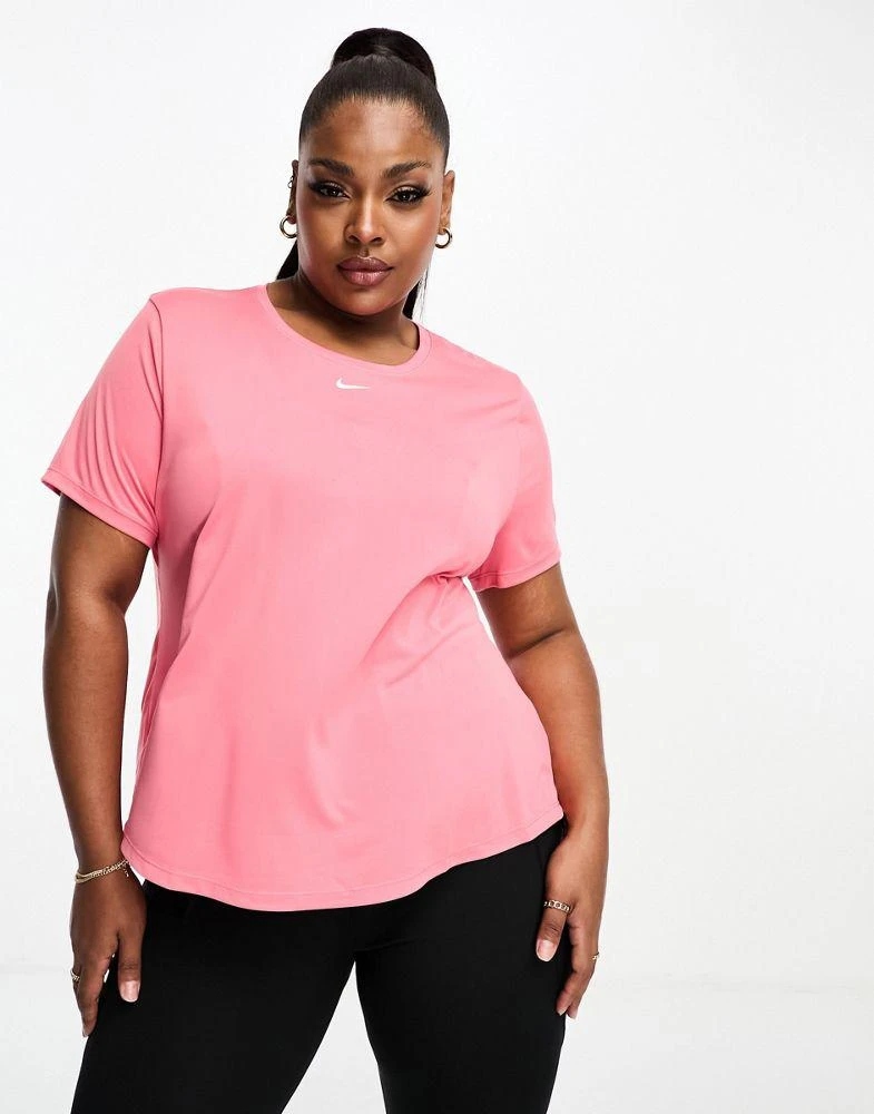 商品NIKE|Nike Training Plus One t-shirt in pink,价格¥211,第1张图片