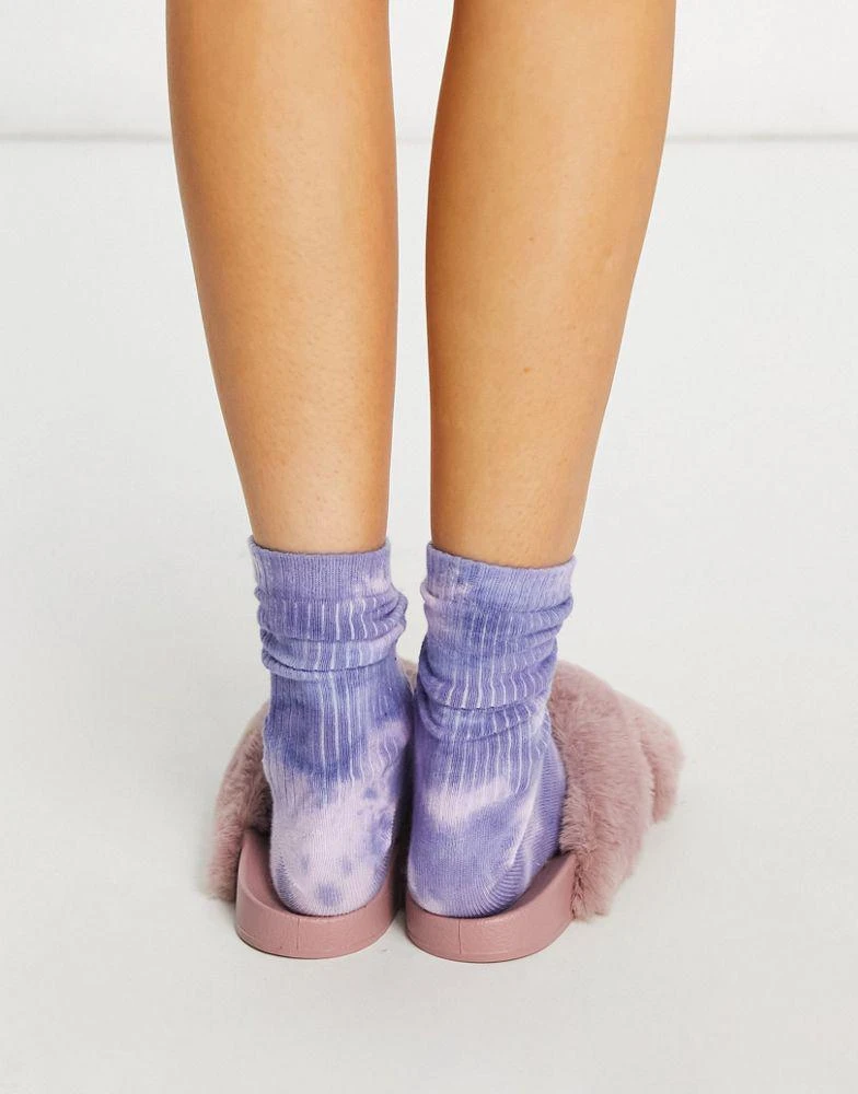 商品ASOS|ASOS DESIGN Fiona fluffy crossover sliders in dusty pink,价格¥67,第4张图片详细描述