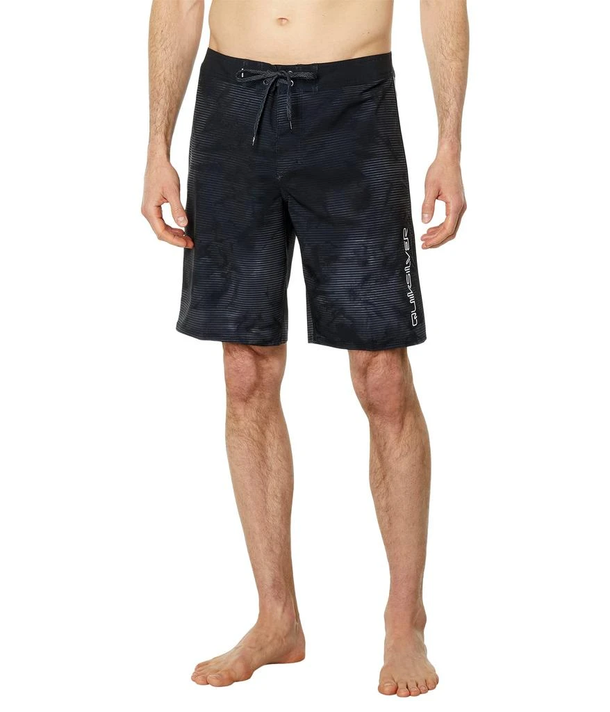 商品Quiksilver|Surfsilk Massive 20" Boardshorts,价格¥299,第1张图片