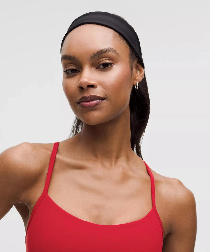 Flow Y Bra Nulu *Light Support, A–C Cups 商品