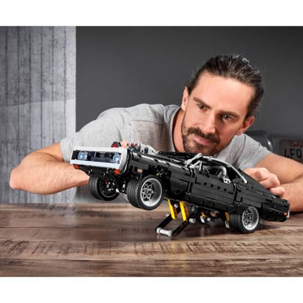 LEGO Technic: Dodge Charger (42111)商品第6张图片规格展示